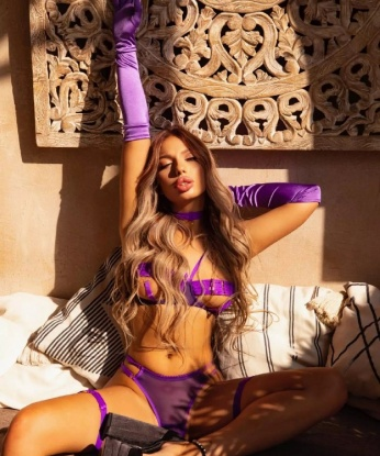 💦🔞
Я знаю, как доставить тебе удовольствие и сделать твои мечты реальностью. Мои нежные руки, горячие губы и чувственное тело будут твоим источником наслаждения. 😈💋
У меня есть шикарные фото, гарантирующие мою сексуальность и красоту. Моя естественная привлекательность привлечет тебя с первого взгляда. 💃💄
Я предлагаю широкий спектр интимных услуг, которые помогут тебе расслабиться и забыть о проблемах. Все встречи со мной абсолютно конфиденциальны и безопасны. ✨🔒
Приходи ко мне и ты получишь незабываемый опыт, который заставит тебя хотеть возвращаться ко мне снова и снова. Отзывы обо мне только положительные, потому что я обожаю удовлетворять мужчин. 💖😉
Итак, сделай шаг к наслаждению и позвони мне сейчас! Я жду тебя в Москве в уютной атмосфере, где мы сможем наслаждаться друг другом. 💋🌃 Варвара